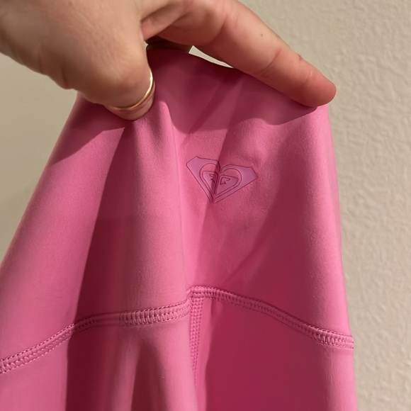 ROXY NWT Heart Into It Technical High Waisted Pink Leggings - Picture 9 of 9